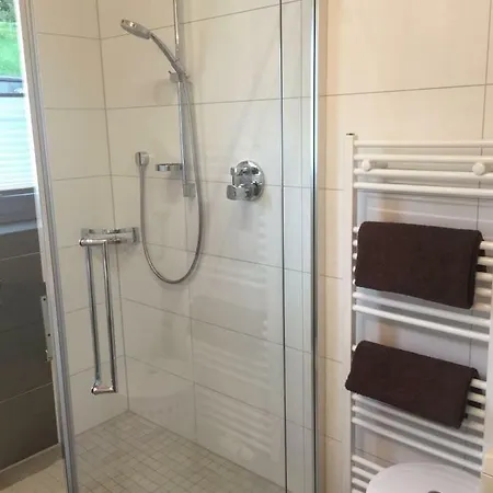 شقة Haus Tschirgantblick