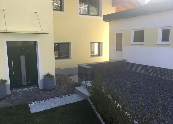 Haus Tschirgantblick *