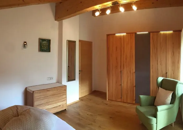 Apartment Haus Tschirgantblick *