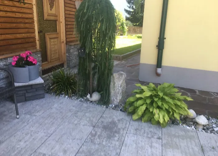 Haus Tschirgantblick *