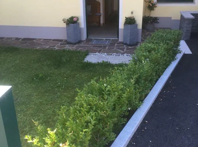 Haus Tschirgantblick