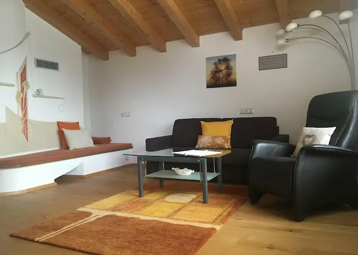 Haus Tschirgantblick