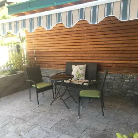 Haus Tschirgantblick 아파트 *