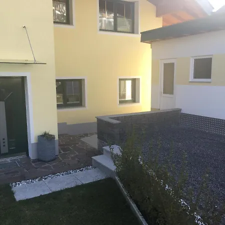 Haus Tschirgantblick *