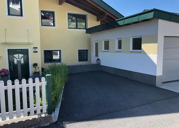 Haus Tschirgantblick *