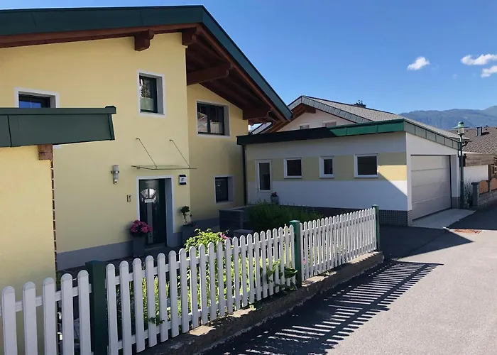 Haus Tschirgantblick Appartamento